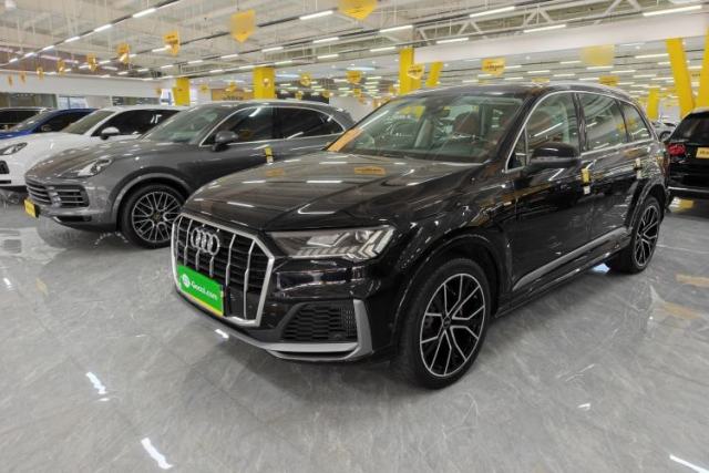 Used Audi Q7 2021 55 TFSI quattro S line Sport model