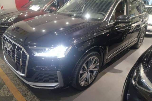 Used Audi Q7 2021 55 TFSI quattro S line Sport model
