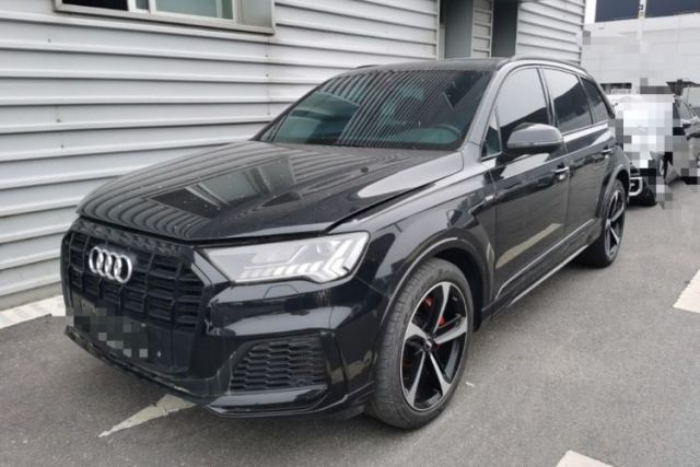 Used Audi Q7 2021 55 TFSI quattro S line Sport model