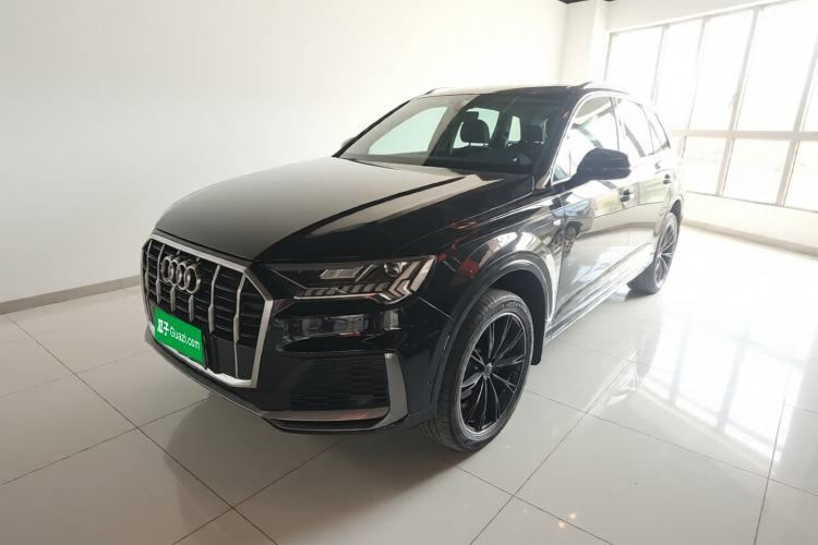 Used Audi Q7 2021 55 TFSI quattro S line Sport model Guazi used car, China used car export, Used car for sale, Used cars, Cheapest cars for sale