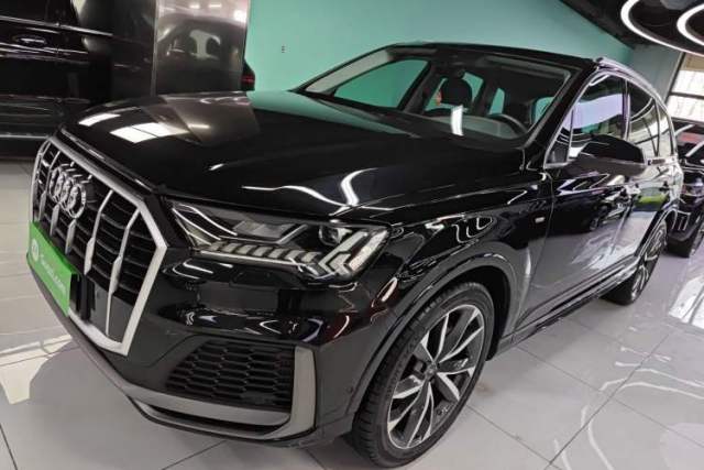 Used Audi Q7 2021 55 TFSI quattro S line Sport model