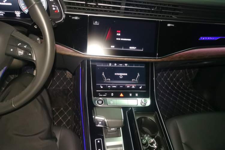 Used Audi Q7 2021 45 TFSI quattro S line Sport model Audio And AC Panel