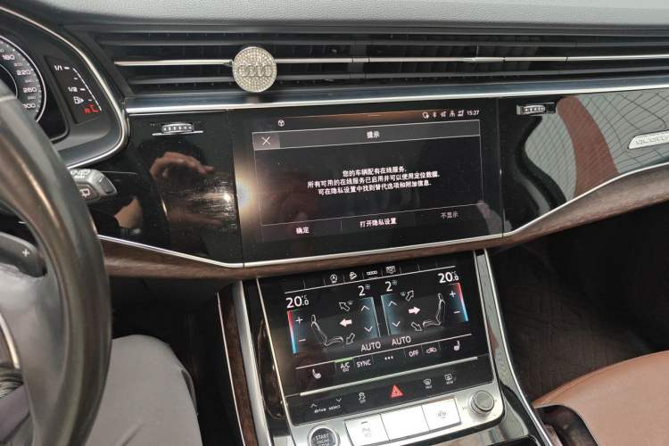 Used Audi Q7 2021 45 TFSI quattro S line Sport model Audio And AC Panel