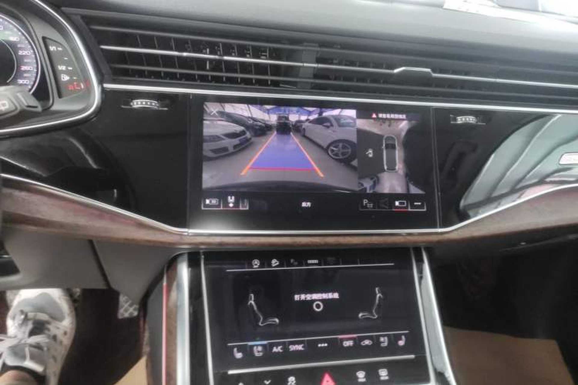 Used Audi Q7 2021 55 TFSI quattro S line Sport model Audio And AC Panel