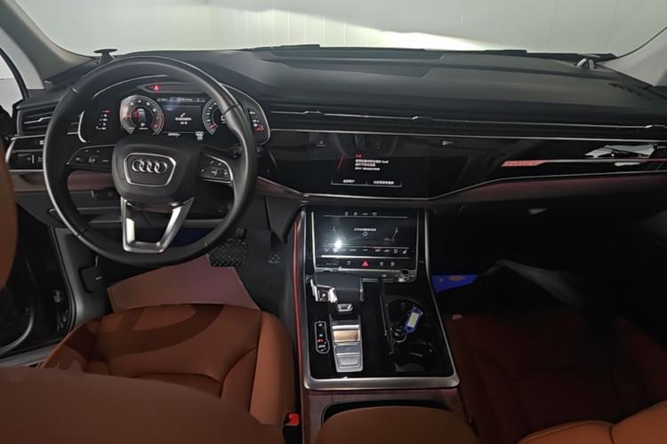 Used Audi Q7 2021 45 TFSI quattro S line Sport model Center Console