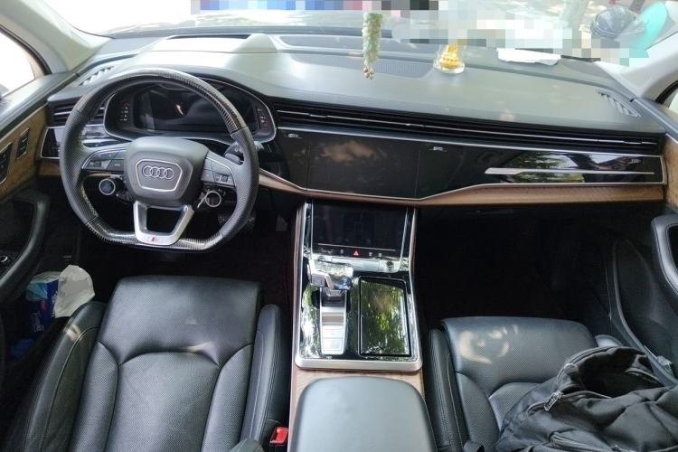 Used Audi Q7 2021 55 TFSI quattro S line Prestige Edition Center Console