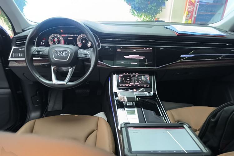 Used Audi Q7 2021 55 TFSI quattro S line Sport model Center Console