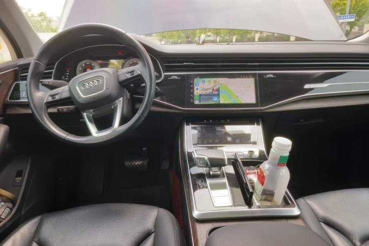 Used Audi Q7 2021 55 TFSI quattro S line Sport model Center Console