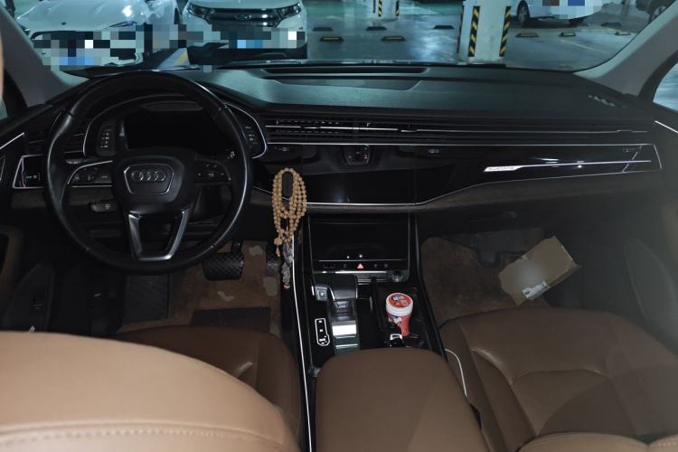 Used Audi Q7 2021 55 TFSI quattro S line Sport model Center Console