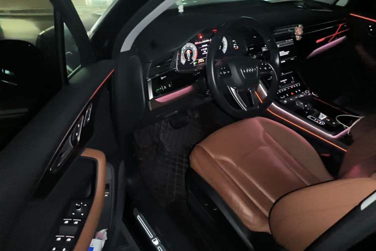 Used Audi Q7 2021 55 TFSI quattro S line Sport model Driver Seat