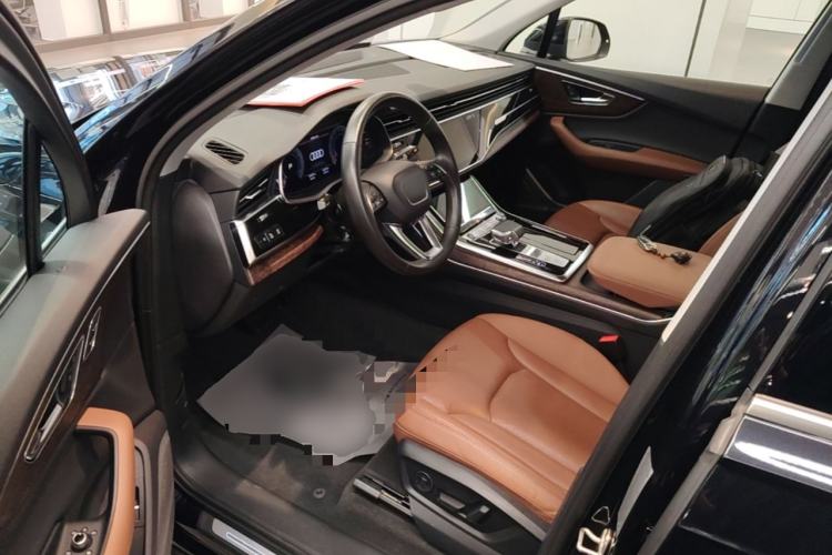 Used Audi Q7 2021 55 TFSI quattro S line Sport model Driver Seat