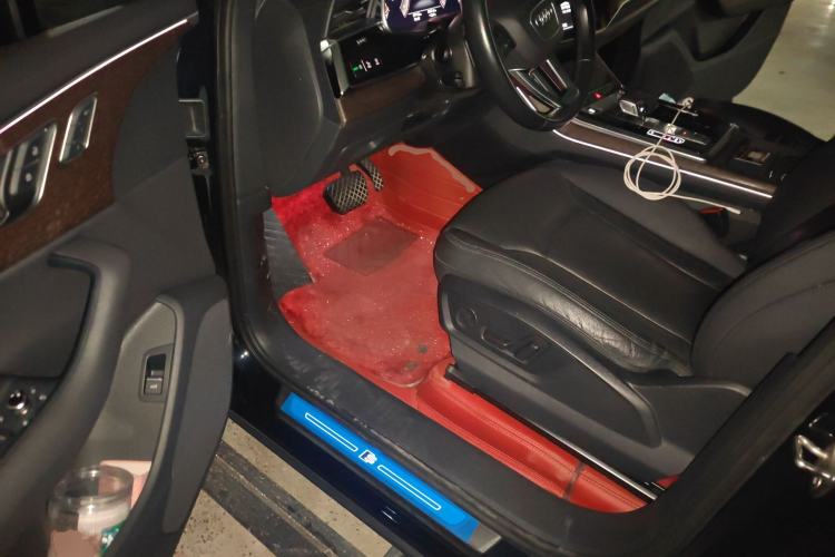 Used Audi Q7 2021 55 TFSI quattro S line Sport model Driver Seat