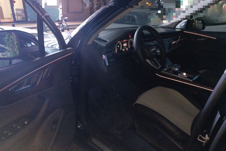 Used Audi Q7 2021 45 TFSI quattro S line Sport model Driver Seat