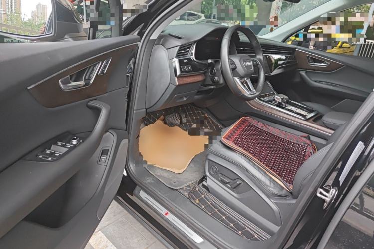 Used Audi Q7 2021 55 TFSI quattro S line Sport model Driver Seat