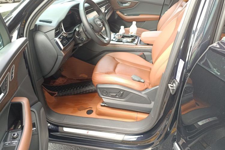Used Audi Q7 2021 55 TFSI quattro S line Sport model Driver Seat