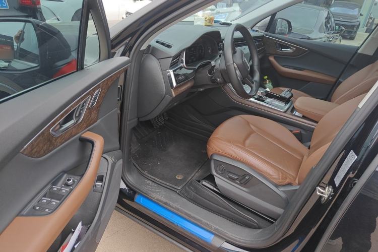 Used Audi Q7 2021 55 TFSI quattro S line Sport model Driver Seat
