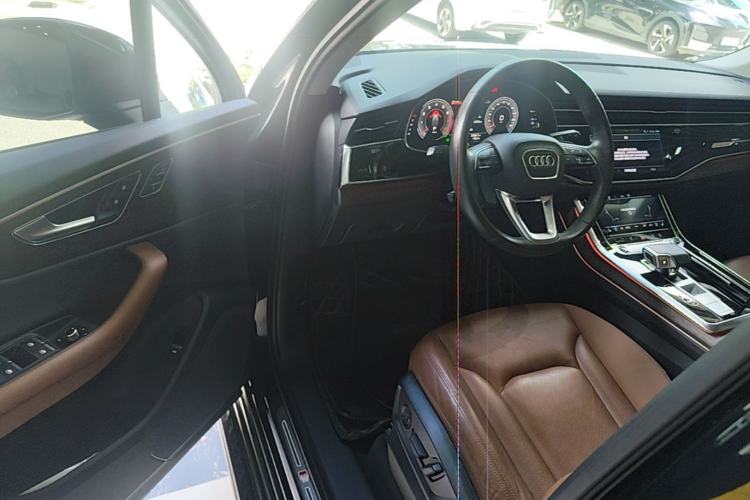 Used Audi Q7 2021 55 TFSI quattro S line Sport model Driver Seat