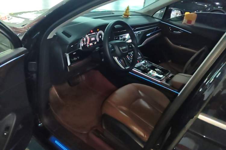Used Audi Q7 2021 55 TFSI quattro S line Sport model Driver Seat