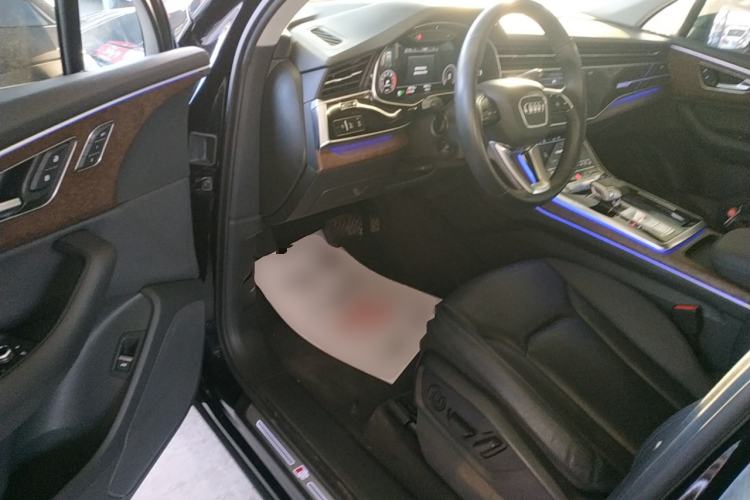 Used Audi Q7 2021 55 TFSI quattro S line Sport model Driver Seat