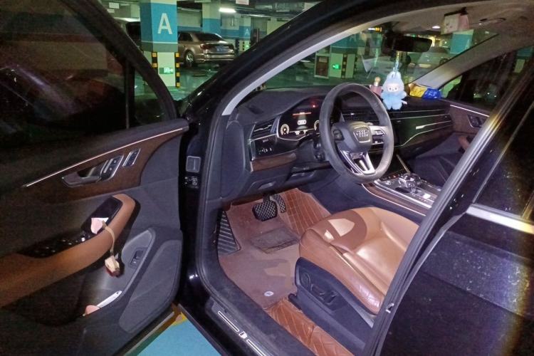 Used Audi Q7 2021 55 TFSI quattro S line Sport model Driver Seat