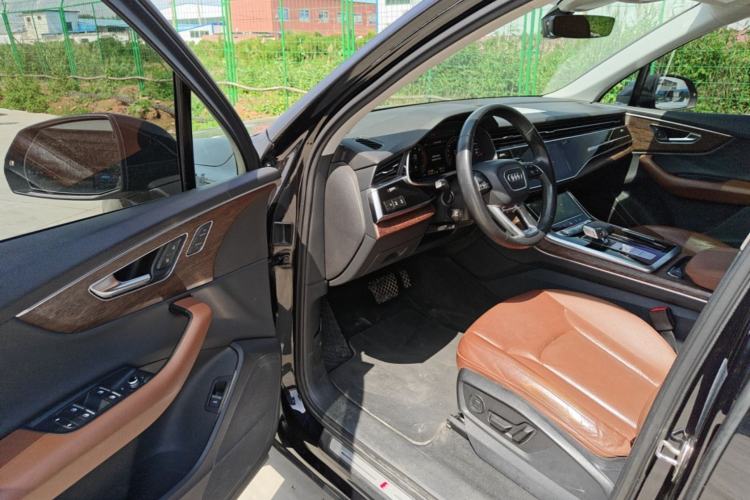 Used Audi Q7 2021 55 TFSI quattro S line Sport model Driver Seat