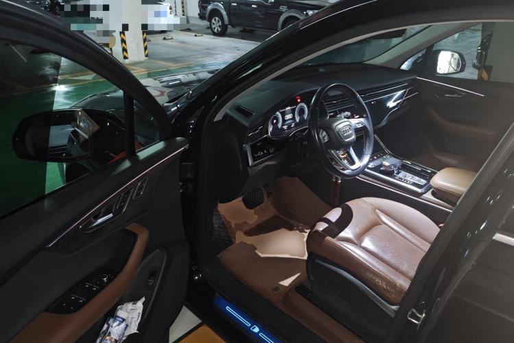 Used Audi Q7 2021 55 TFSI quattro S line Sport model Driver Seat