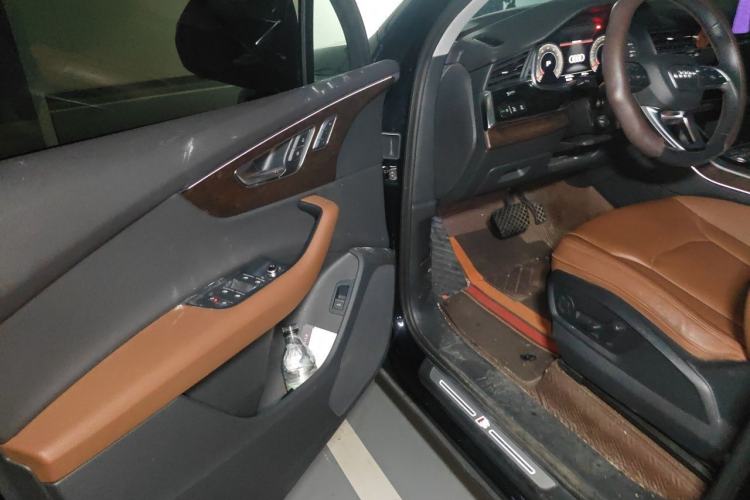 Used Audi Q7 2021 45 TFSI quattro S line Luxury Edition Driver Seat