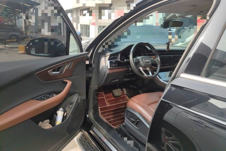 Used Audi Q7 2021 45 TFSI quattro S line Sport model Driver Seat