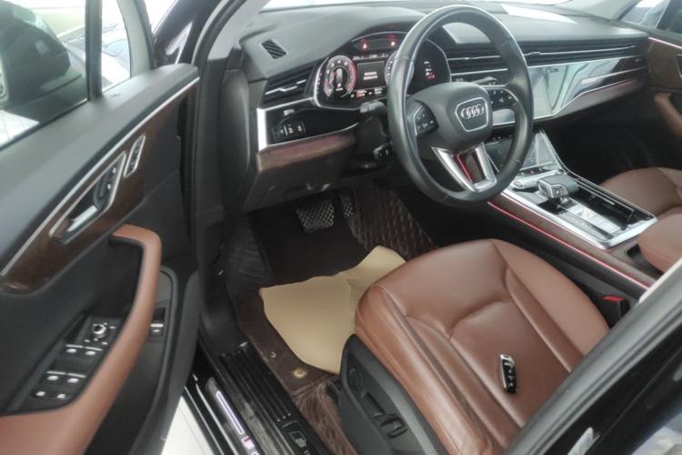 Used Audi Q7 2021 55 TFSI quattro S line Sport model Driver Seat