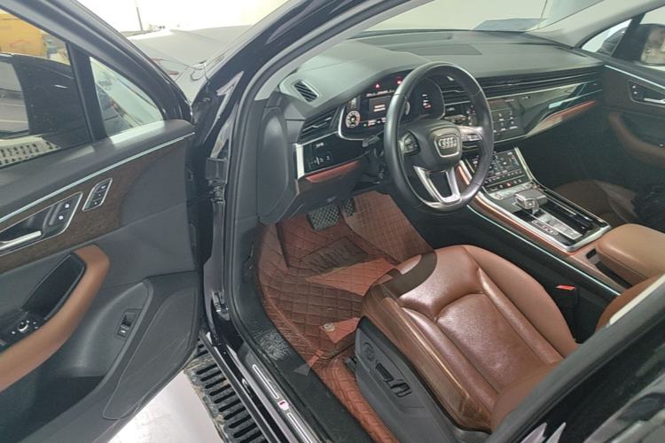 Used Audi Q7 2021 55 TFSI quattro S line Sport model Driver Seat