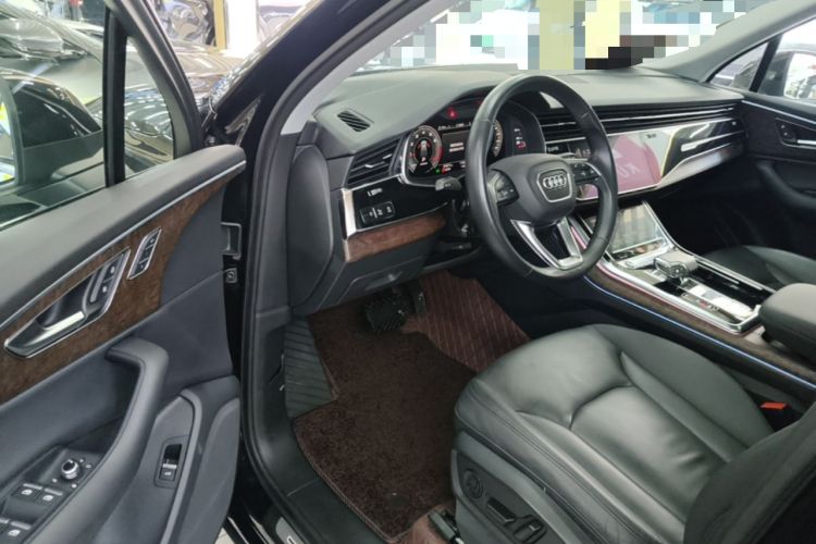 Used Audi Q7 2021 45 TFSI quattro S line Sport model Driver Seat