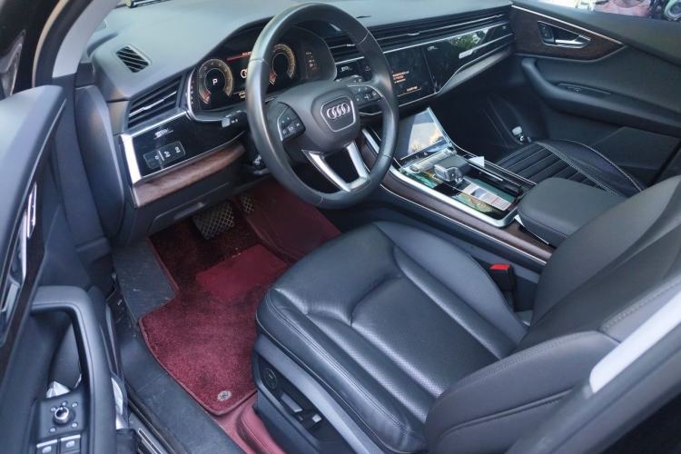 Used Audi Q7 2021 45 TFSI quattro S line Sport model Driver Seat
