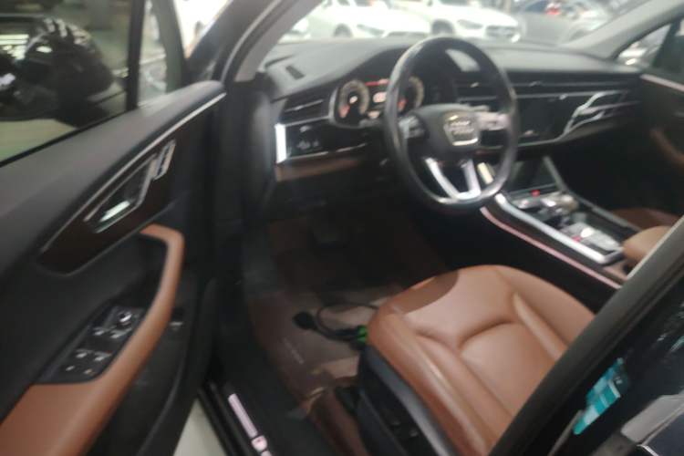 Used Audi Q7 2021 55 TFSI quattro S line Sport model Driver Seat