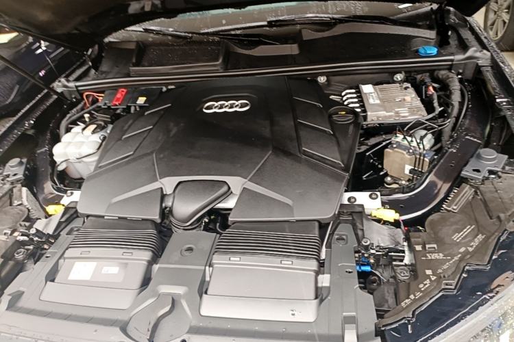 Used Audi Q7 2021 55 TFSI quattro S line Prestige Edition Engine Bay