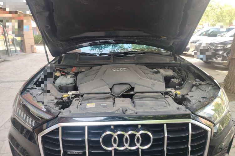 Used Audi Q7 2021 55 TFSI quattro S line Sport model Engine Bay