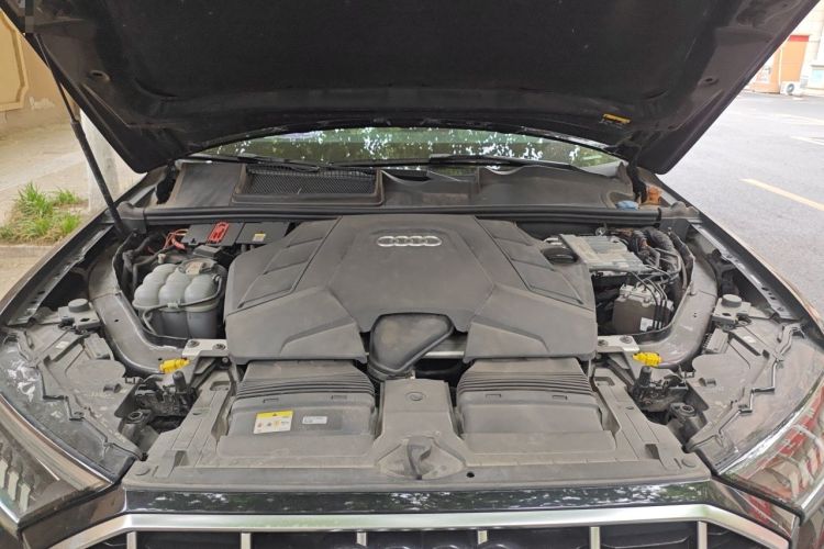 Used Audi Q7 2021 55 TFSI quattro S line Sport model Engine Bay