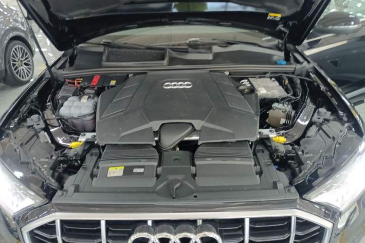 Used Audi Q7 2021 55 TFSI quattro S line Sport model Engine Bay