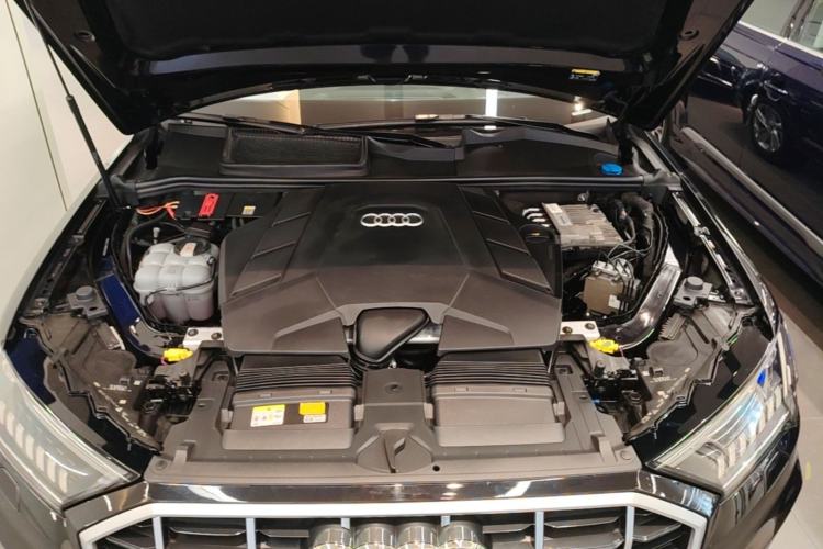 Used Audi Q7 2021 55 TFSI quattro S line Sport model Engine Bay