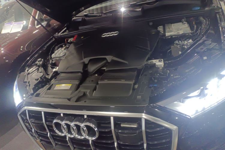 Used Audi Q7 2021 55 TFSI quattro S line Sport model Engine Bay