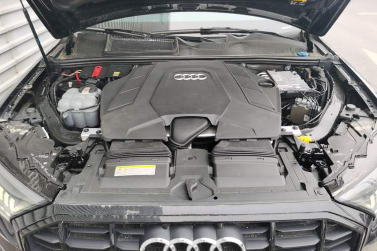 Used Audi Q7 2021 55 TFSI quattro S line Sport model Engine Bay