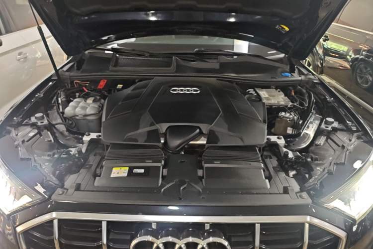 Used Audi Q7 2021 55 TFSI quattro S line Sport model Engine Bay