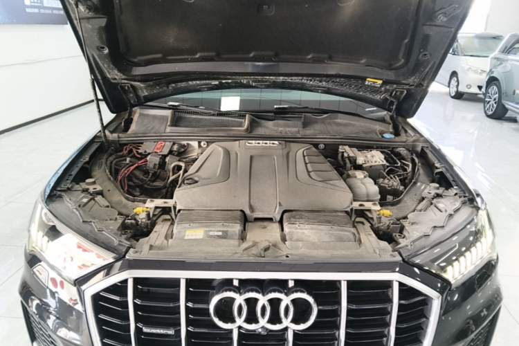 Used Audi Q7 2021 45 TFSI quattro S line Sport model Engine Bay