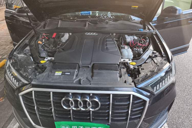 Used Audi Q7 2021 45 TFSI quattro S line Sport model Engine Bay
