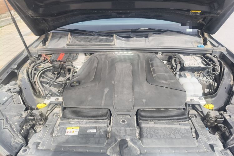 Used Audi Q7 2021 45 TFSI quattro S line Sport model Engine Bay