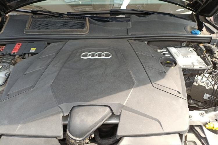 Used Audi Q7 2021 55 TFSI quattro S line Sport model Engine Bay