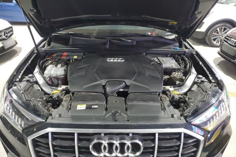 Used Audi Q7 2021 55 TFSI quattro S line Sport model Engine Bay
