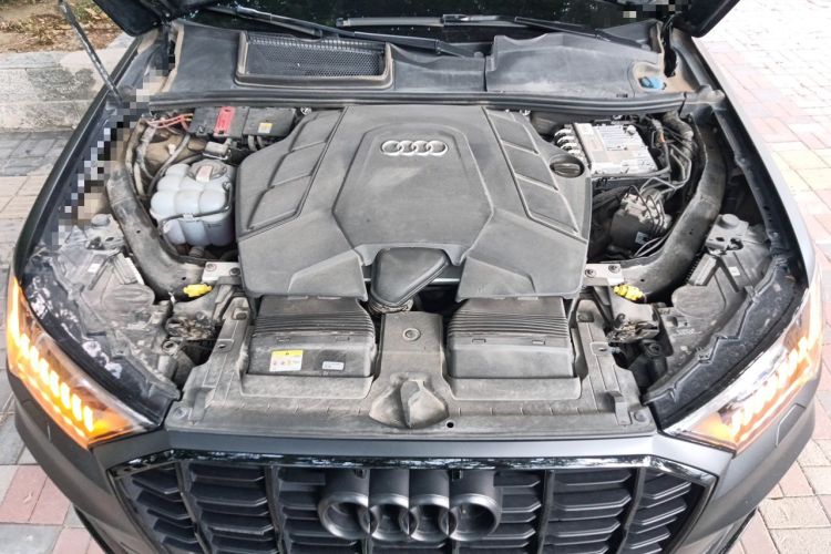 Used Audi Q7 2021 55 TFSI quattro S line Sport model Engine Bay