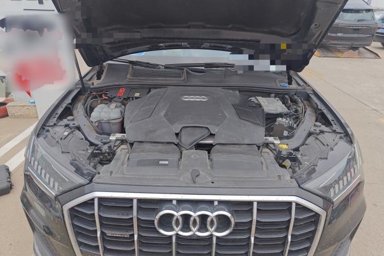 Used Audi Q7 2021 55 TFSI quattro S line Sport model Engine Bay