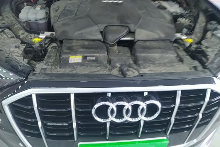 Used Audi Q7 2021 55 TFSI quattro S line Sport model Engine Bay