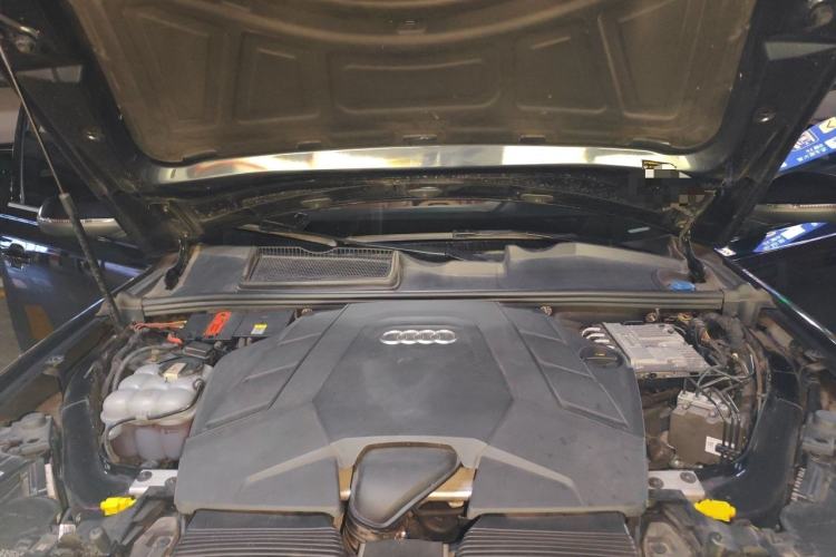 Used Audi Q7 2021 55 TFSI quattro S line Sport model Engine Bay